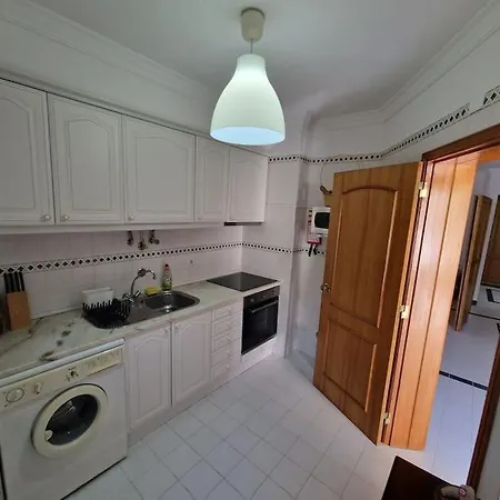 Charming Beachside Apartment- The Perfect Getaway! Appartamento Albufeira