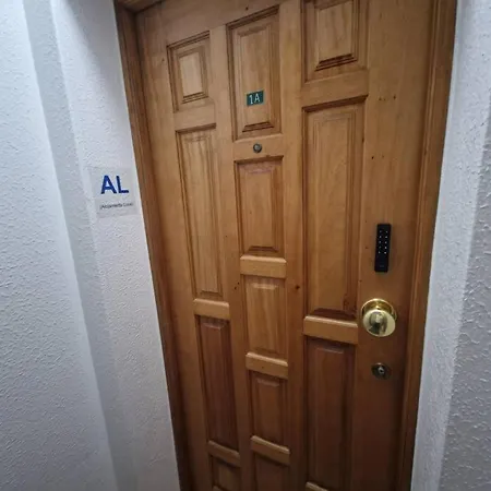 Charming Beachside Apartment- The Perfect Getaway! Albufeira