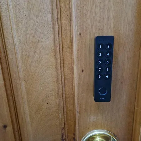 Charming Beachside Apartment- The Perfect Getaway! 아파트 알부페이라