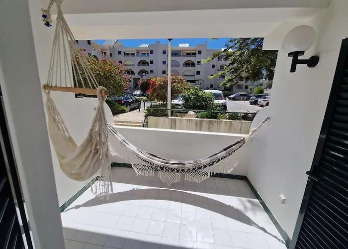 Charming Beachside Apartment- The Perfect Getaway! *