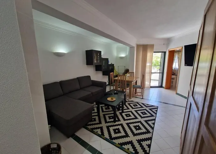 아파트 Charming Beachside Apartment- The Perfect Getaway! 알부페이라