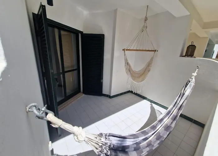 아파트 Charming Beachside Apartment- The Perfect Getaway! 알부페이라