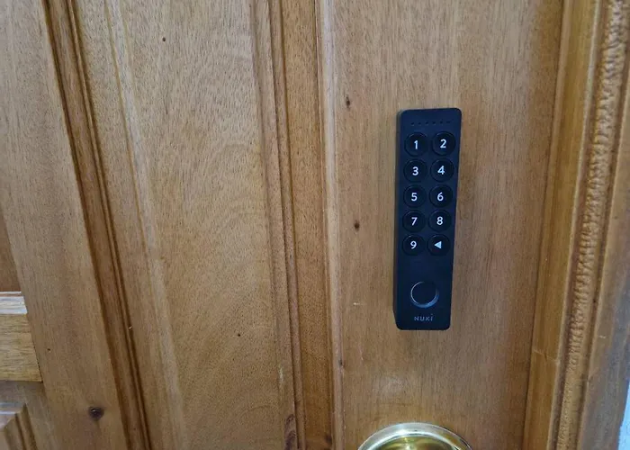 Charming Beachside Apartment- The Perfect Getaway! 아파트 알부페이라