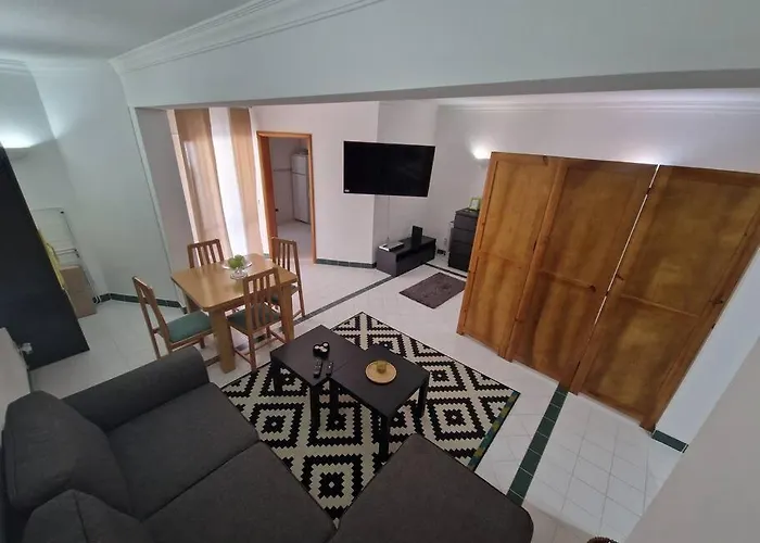 Charming Beachside Apartment- The Perfect Getaway! *