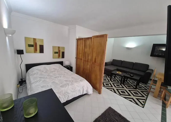 Charming Beachside Apartment- The Perfect Getaway! Апартаменты